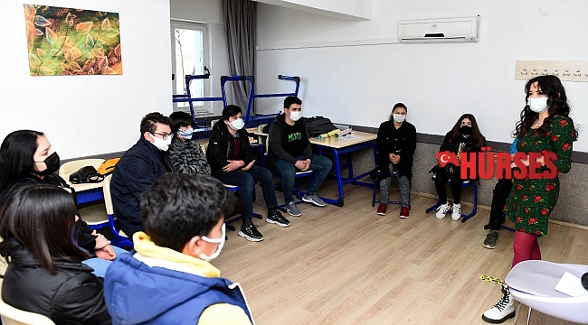 Antalya'da sınav stresiyle başa çıkmanın yolları anlatılıyor