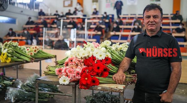 Antalya'dan dünya kadınlarına 60 milyon dal çiçek gönderildi