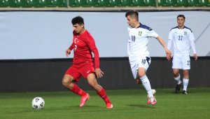 Antalyaspor'un genç yıldızı Gökdeniz Bayrakdar 6 hafta yok