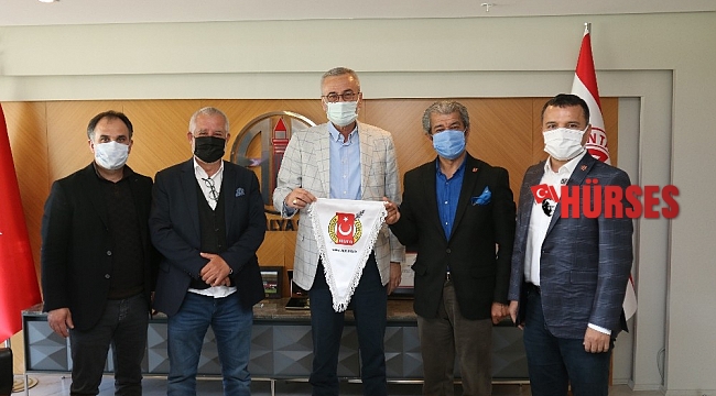 Başkan Yılmaz AGC yönetimini ağırladı