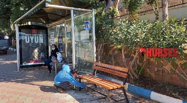 Büyükşehir'den ilçelere bank ve piknik masası desteği