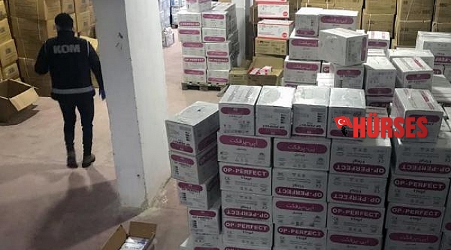Gümrük kaçağı 977 bin cerrahi eldiven ele geçİrildi