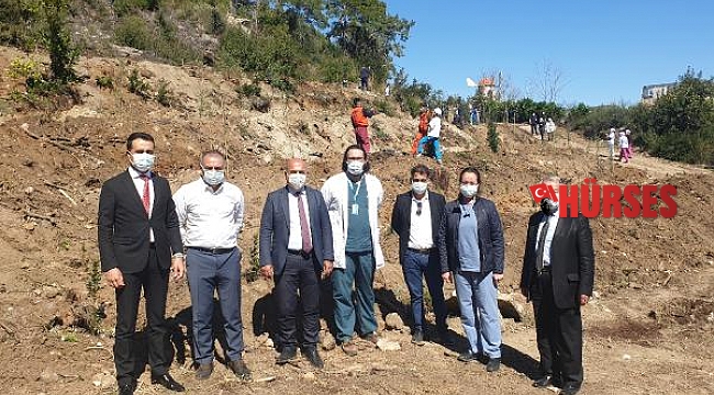 Hortumun izlerini fidan dikerek, kapattılar