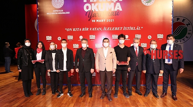Kepez'de İstiklal Marşı Okuma Yarışması