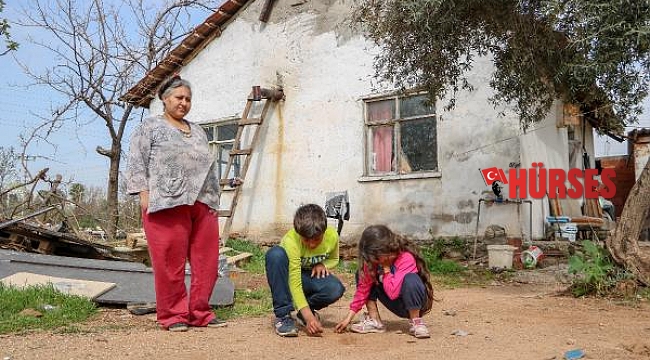Kirada oturduğu gecekonduya yıkım emri gelen 2 çocuk annesi, yardım istedi