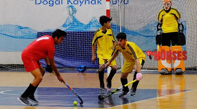 Salon hokeyinde play-off heyecanı