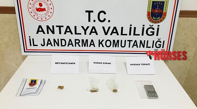 Turistlere uyuşturucu satan şahıs gözaltına alındı
