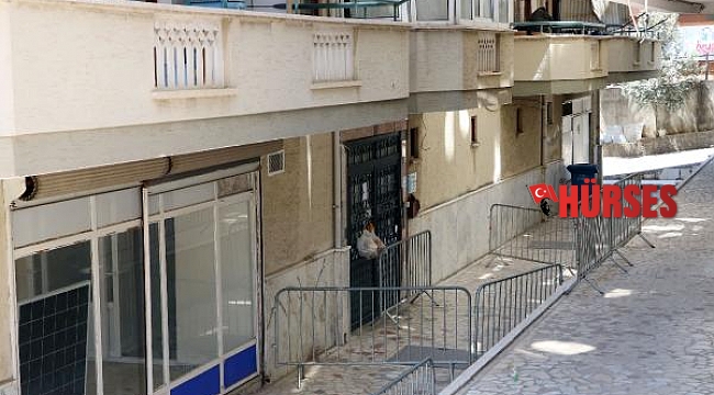 Alanya'da 5 katlı apartman, karantinaya alındı
