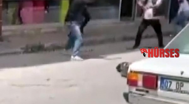 Antalya'da kaldırım taşlı, sopalı ve bavullu kavga