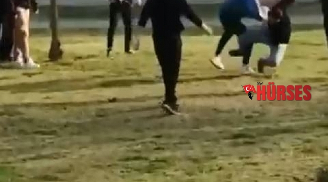 Antalya'da parkta tekmeli sopalı kavga