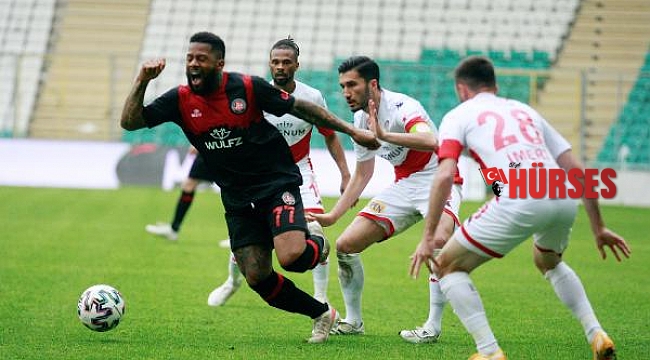 Antalyaspor'da galibiyet özlemi 5 haftaya çıktı