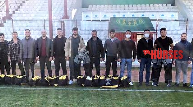 Başkan İşlek'ten güreşçilere 19 kispet
