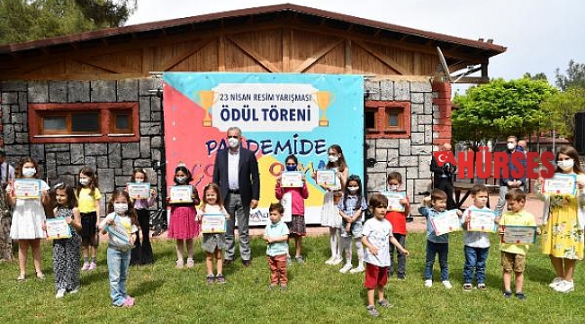 Çocuklar pandemi dönemini resmetti