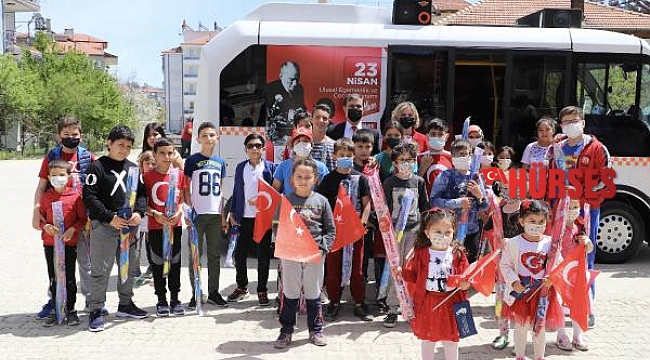 Elmalı Belediyesi'nden çocuklara 23 Nisan kutlaması