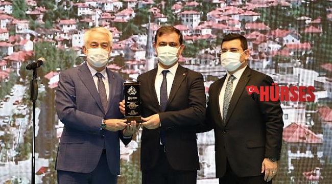Elmalı Belediyesi'ne birincilik ödülü