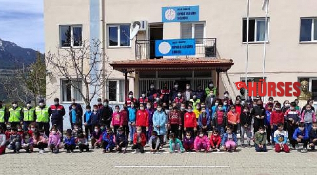 Jandarmadan önce eğitim sonra hediye