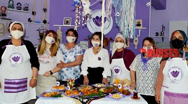 Kadınlar kafeterya açtı