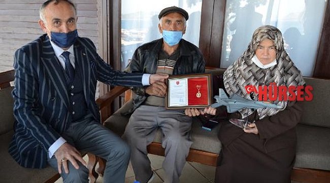 Zeytinlik ve evi TSK Vakfı'na bağışladılar