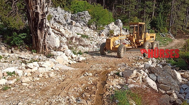 Alanya kırsalında heyelandan kapanan yol trafiğe açıldı