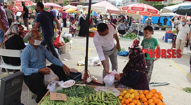 Alanya'da pazar yerleri kontrollü bir şekilde açıldı