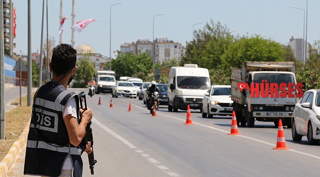 Antalya'da bayram öncesi polisten sıkı kontrol
