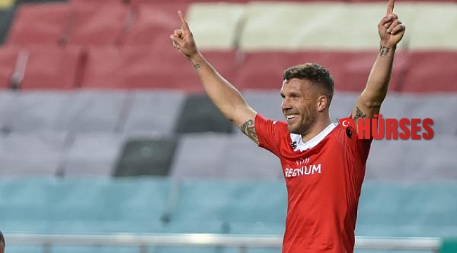 Antalyaspor, Podolski ile yolları ayırıyor