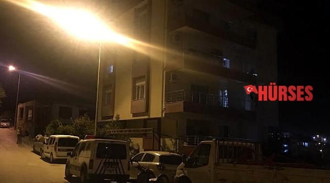 Birlikte oturduğu oğlu tarafından evde ölü bulundu