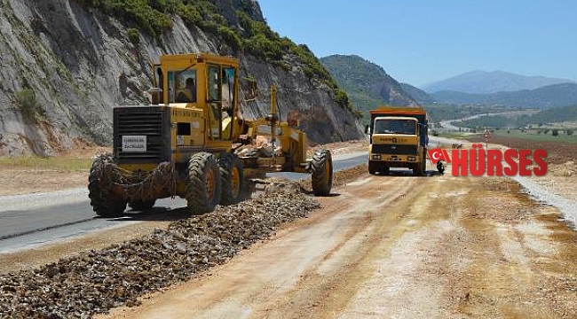 Büyükşehir Belediyesi Naldöken yolunu bakıma aldı