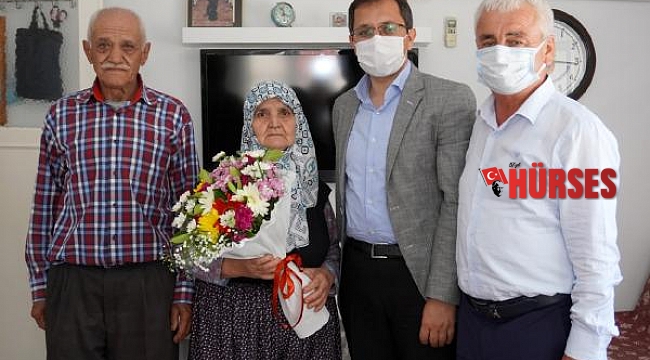 Finike'de şehit ailelerine bayram ziyareti
