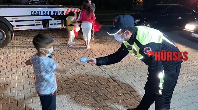 Finike'de sinevizyon gösterimi ile trafik eğitimi