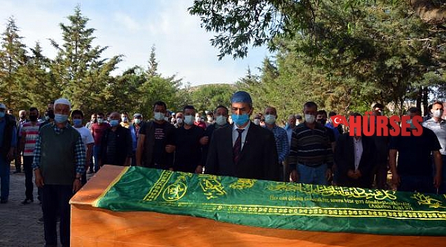 Kazada yanarak ölen kuzenler toprağa verildi