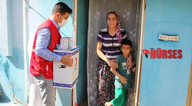 Kızılay Serik'te Ramazan paketi ve nakdi yardım dağıttı