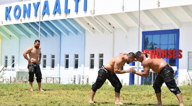Konyaaltı pehlivanları, Kumluca güreşlerine hazır