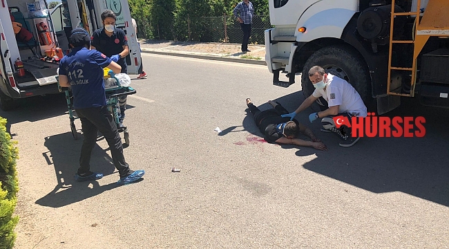 Park halindeki kamyona otomobiliyle arkadan çarptı: 1 yaralı