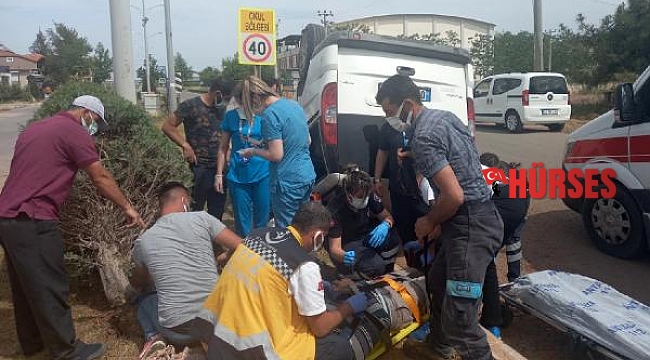 Refüje çarpan araç takla attı: 2 yaralı