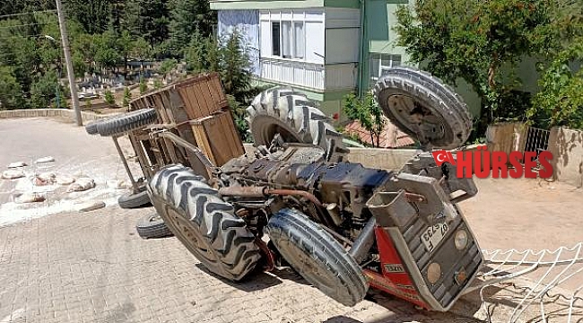 Traktör devrildi: 2 yaralı