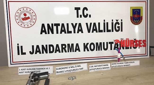 Uygulama noktasında uyuşturucu ve kurusıkı tabanca ele geçirildi