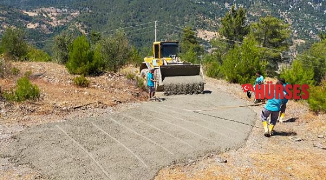 Alanya Belediyesi'nin yol ve asfalt seferberliği devam ediyor