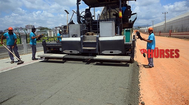 Alanya'da yollarda yeni beton yol uygulaması