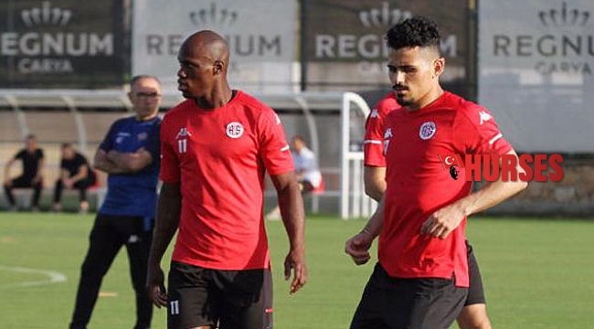Antalyaspor, 4 futbolcuyla yolları ayırıyor