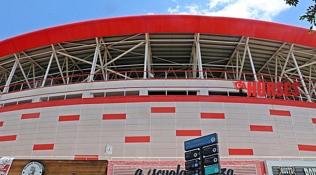 Antalyaspor Stadyumu'nda yangın paniği!