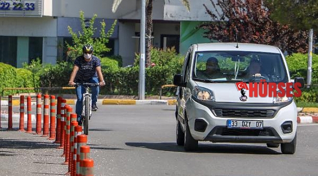 Bisiklet sürücülerinden bisiklet yolu tepkisi