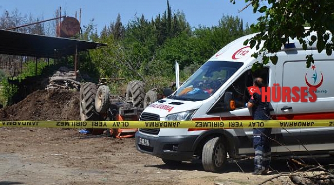Devrilen traktörün altında kalan sürücü öldü