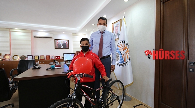 Kaş Belediyesi güreşçisi Karakurum, Türkiye üçüncüsü oldu