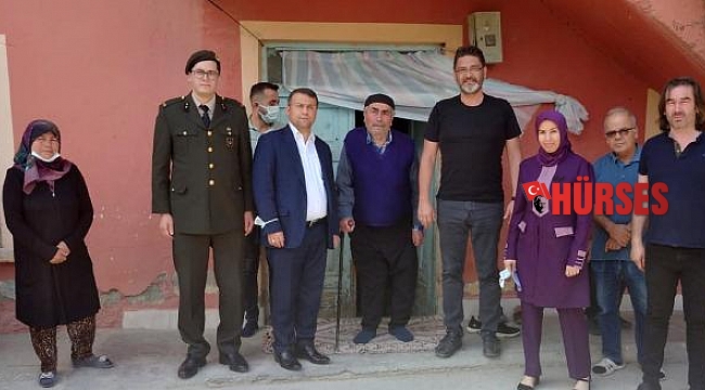 Kaymakam Çimşit'ten şehit babasına ziyaret