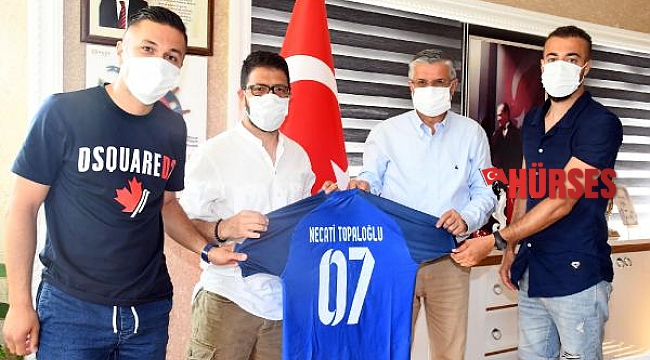 Kemer Futbol Kulübü'nden, Başkan Topaloğlu'na ziyaret