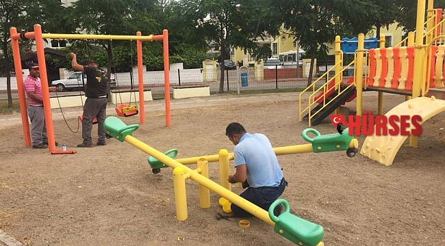 Kemer'de park ve bahçelere bakım çalışması