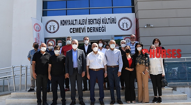 Konyaaltı protokolü Cemevinde
