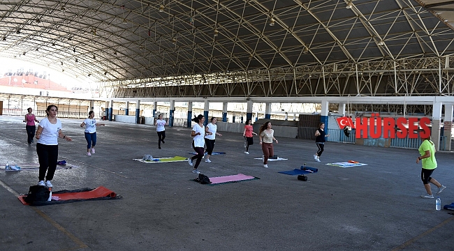 Muratpaşa'da sabah sporu yeniden başladı