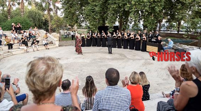 Müzede opera şenliği